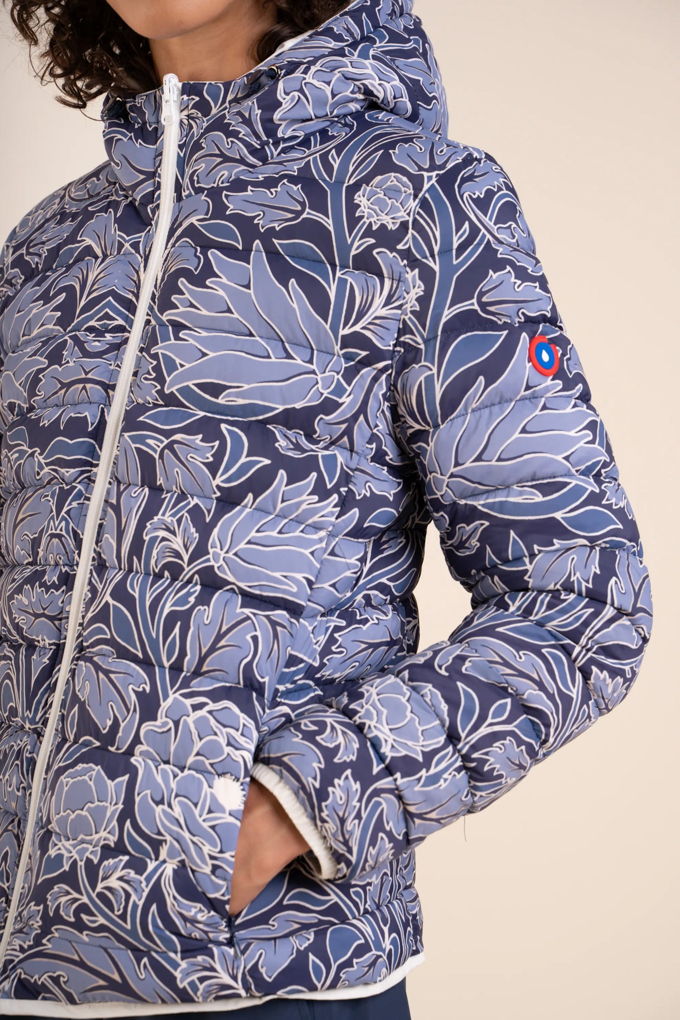 Charonne - Reversible down jacket - Flotte #couleur_coquille-bleuet