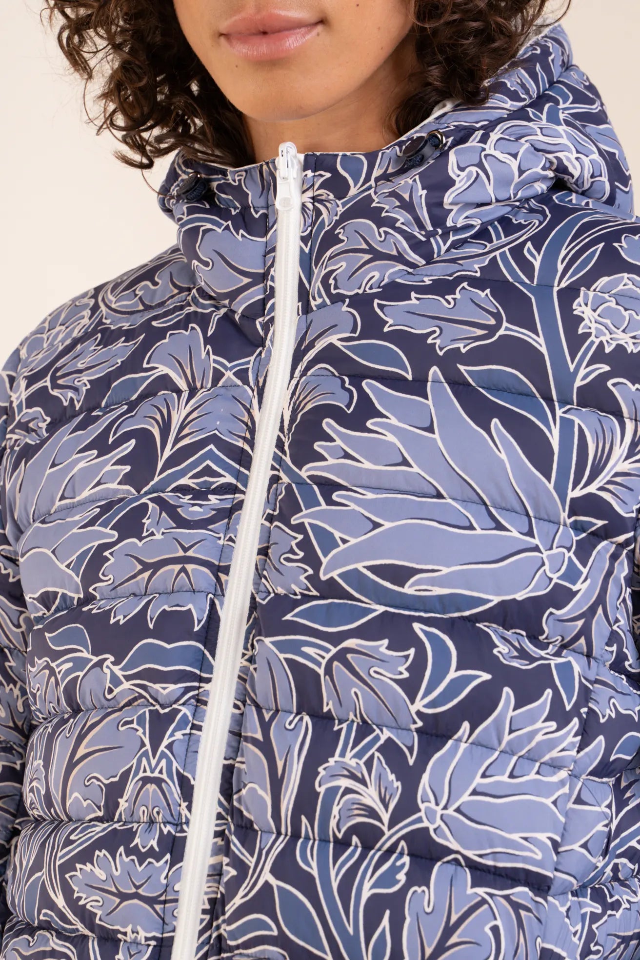 Charonne - Reversible down jacket - Flotte #couleur_coquille-Blueflower