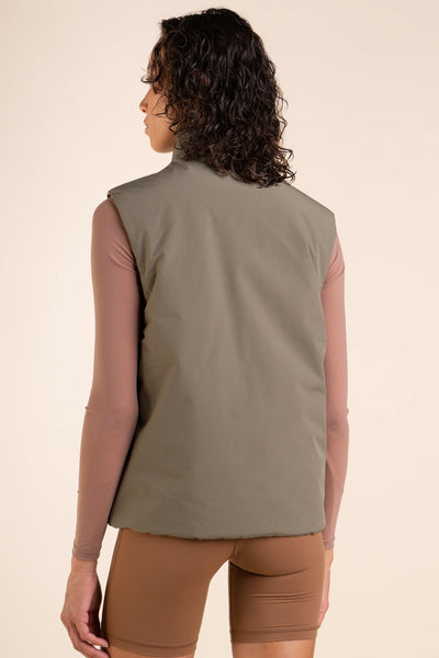 Opera - Waterproof sleeveless down jacket with pocket - Flotte #couleur_kaki