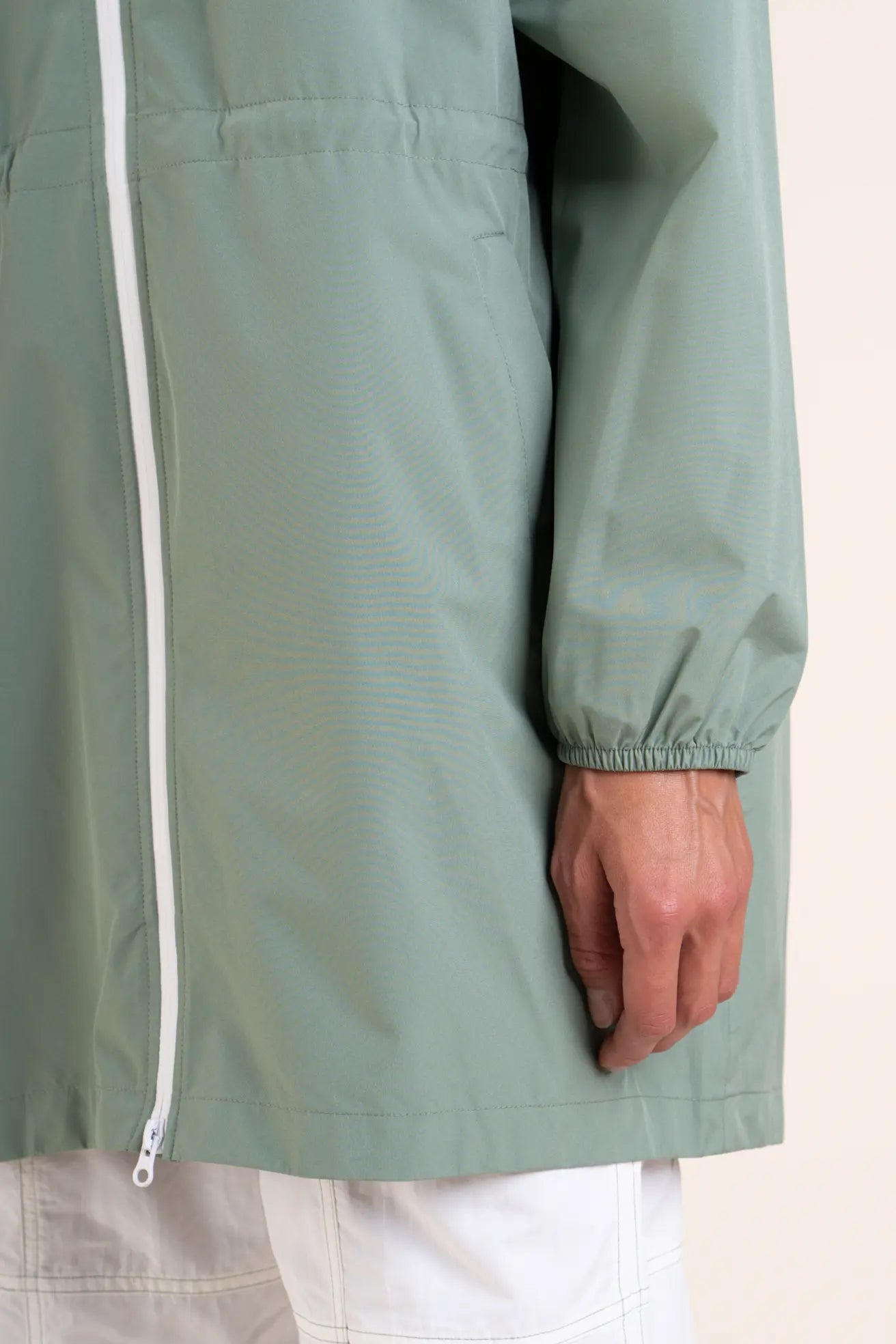 Amelot Couleur - Long raincoat - Flotte #couleur_vert-sauge