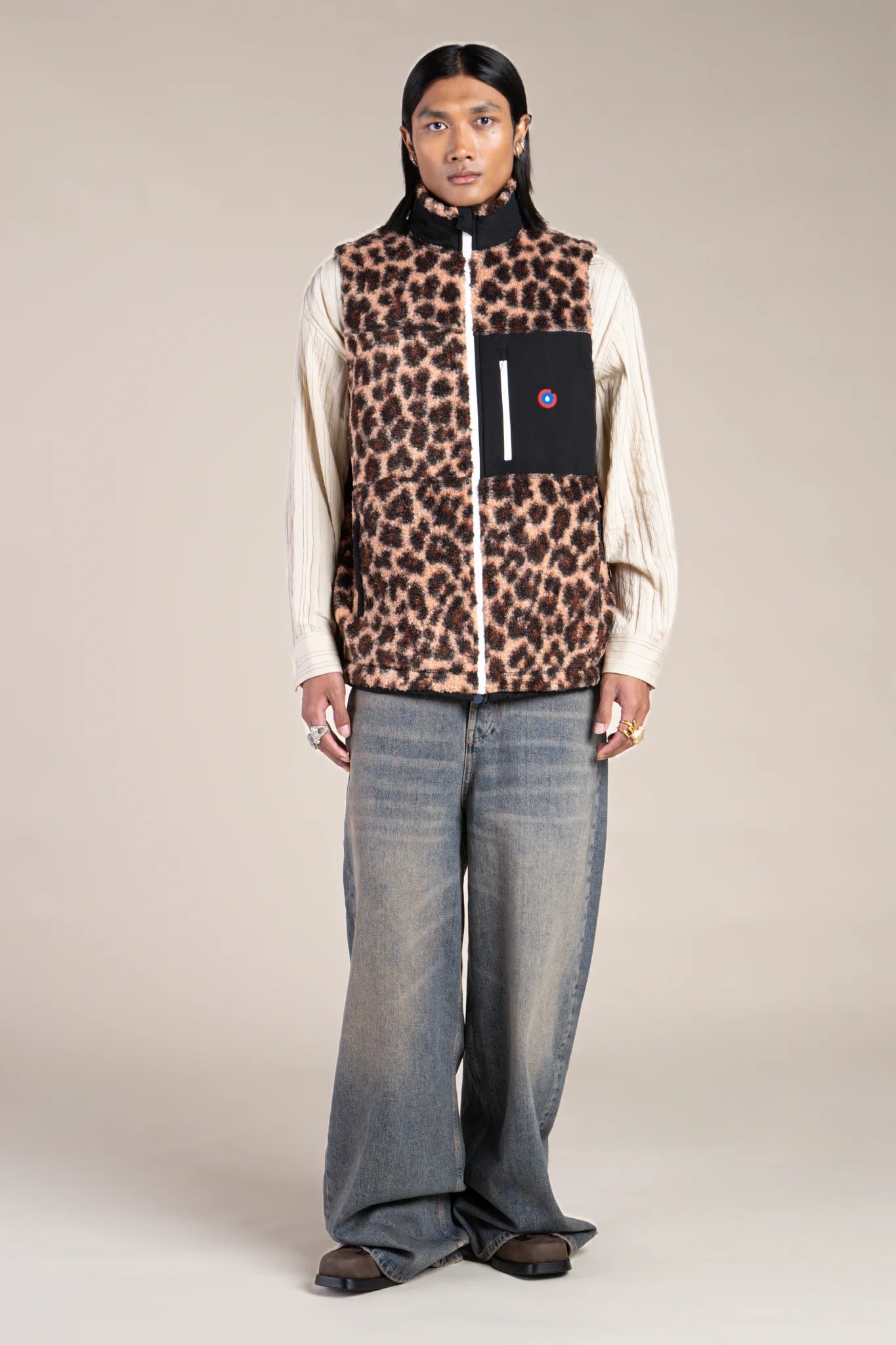 Leopard-colored sleeveless fleece jacket/Black #couleur_leopard-Black