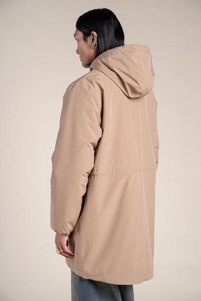 Long waterproof jacket with beige lining #couleur_sahara