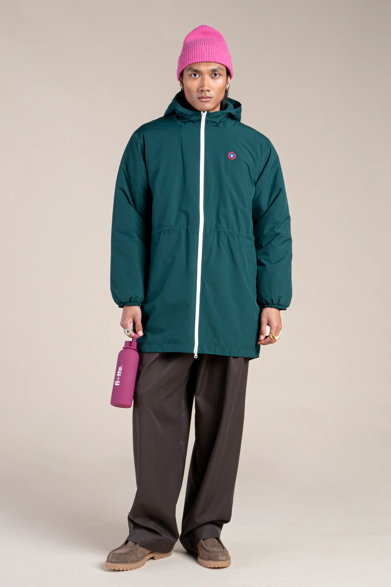 Waterproof and lined long jacket #couleur_sapin