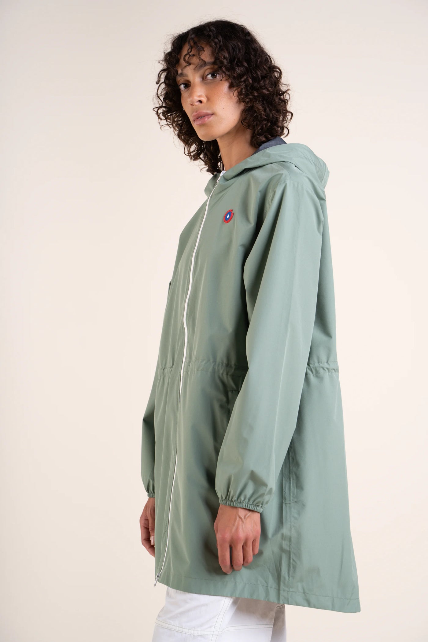 Amelot Couleur - Long raincoat - Flotte #couleur_vert-sauge