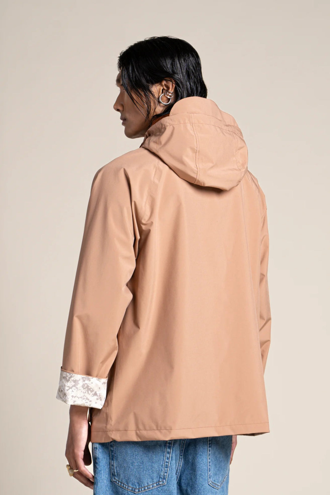 Waterproof jacket with contrasting collar, inspired by hunting jackets, cinnamon color #couleur_cannelle