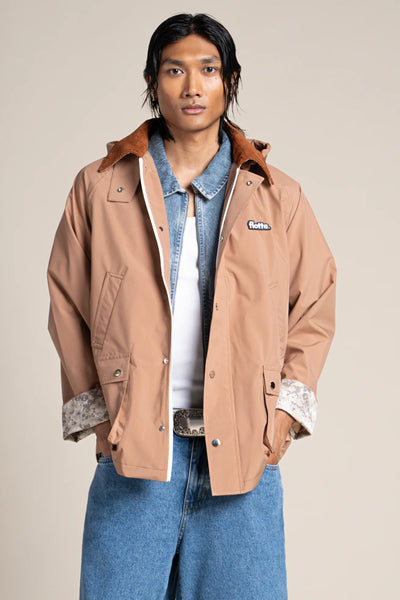 Waterproof jacket with contrasting collar, inspired by hunting jackets, cinnamon color #couleur_cannelle