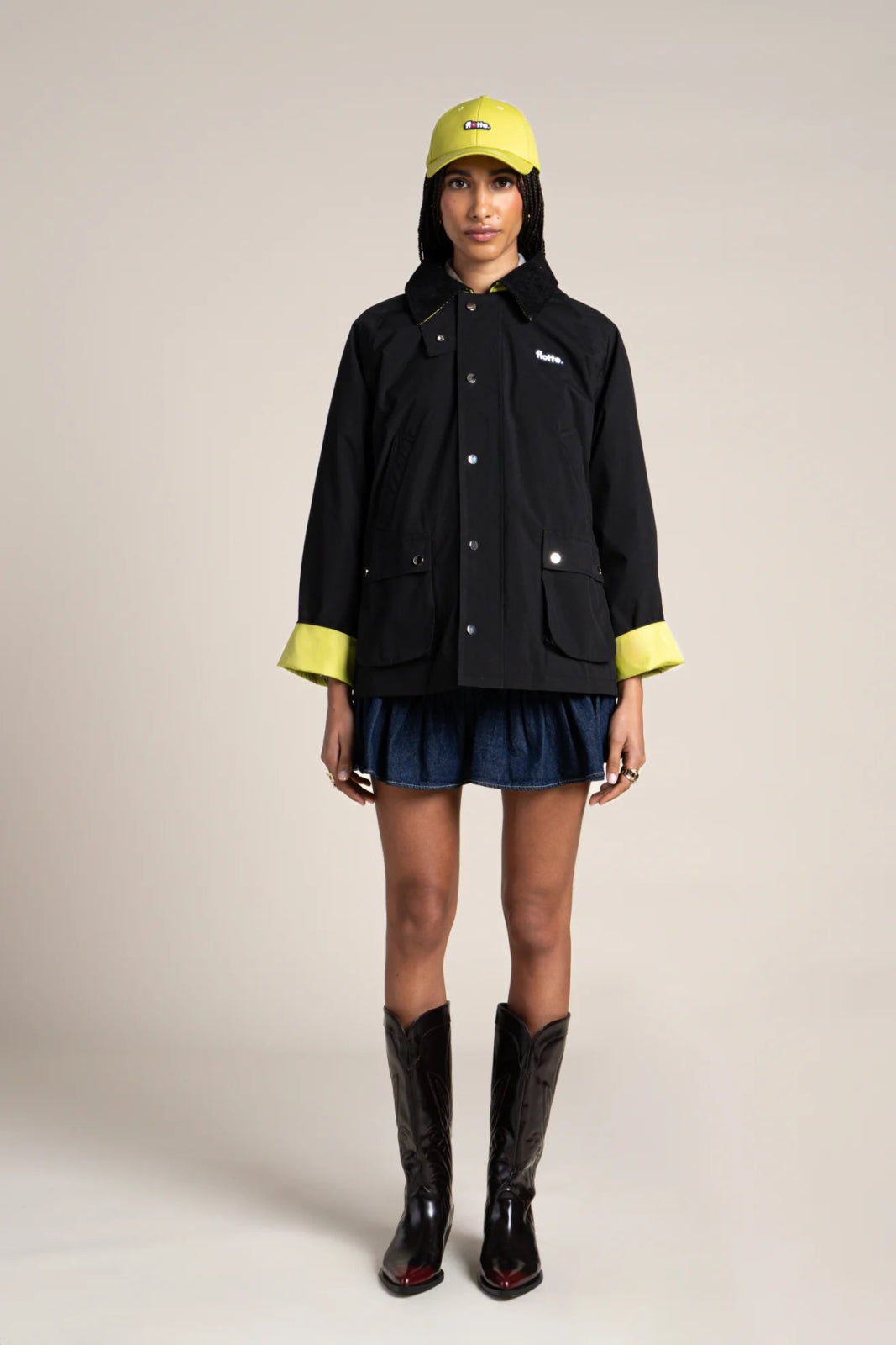 Archives - Hunting jacket-inspired raincoat with contrasting matcha collar and sleeves in Black - Flotte couleur Black #couleur_ombre