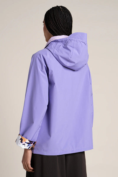 Archives - Raincoat inspired by hunting jackets with contrasting iris print collar and sleeves - Flotte couleur parme #couleur_parme