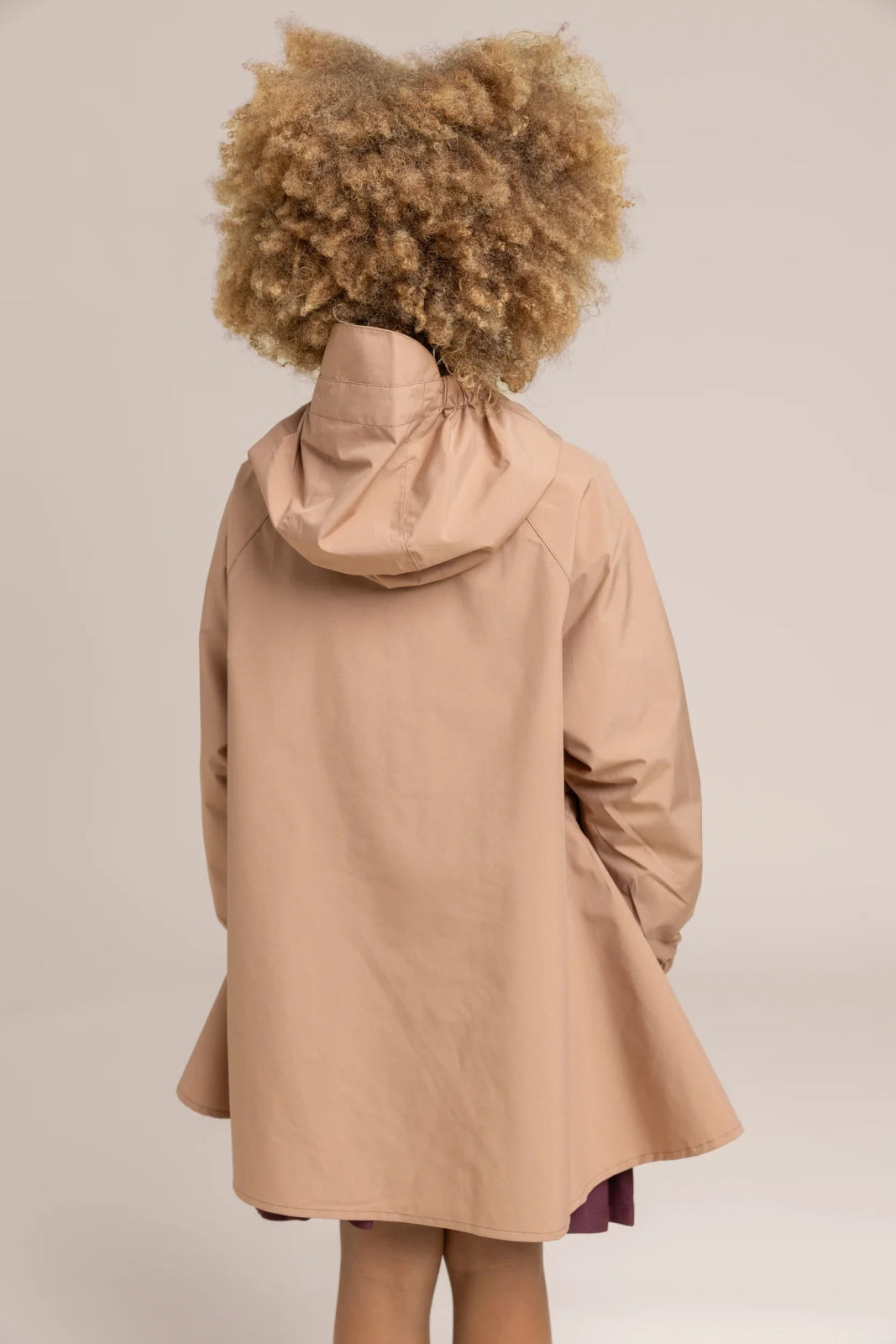 Avron - Waterproof rain cape for kids - Flotte cinnamon color #couleur_cannelle