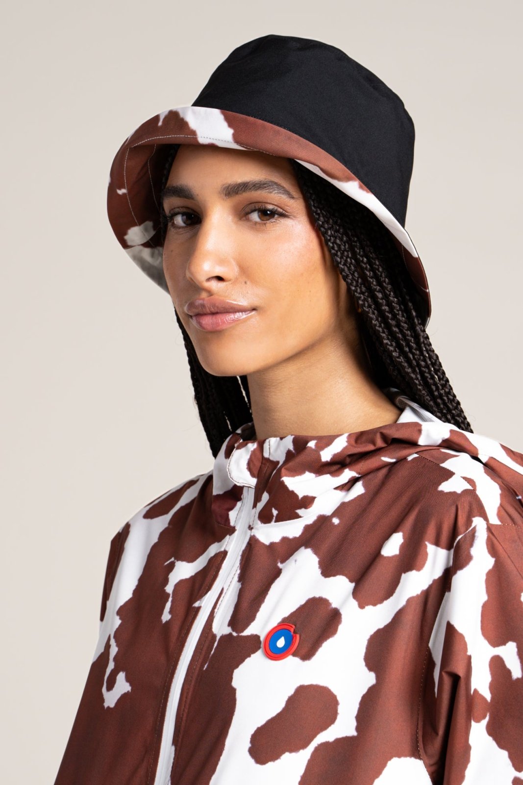 The Reversible Bucket hat - Waterproof Bucket hat - Flotte color Black printed cow Black