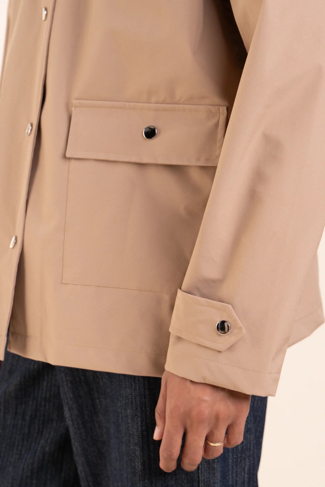 Bonne Nouvelle - Waterproof and windproof jacket Made in France - #couleur_sahara