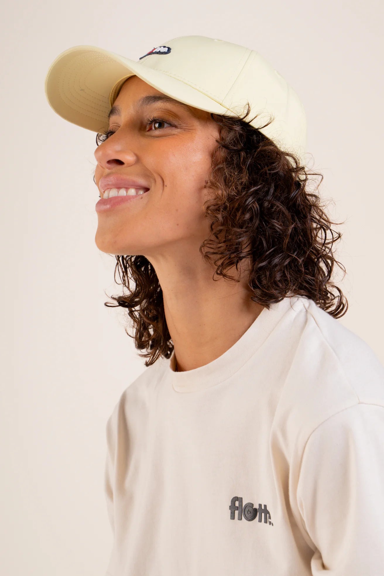 Water-repellent, eco-responsible and colorful cap - Luxembourg - #couleur_vanille