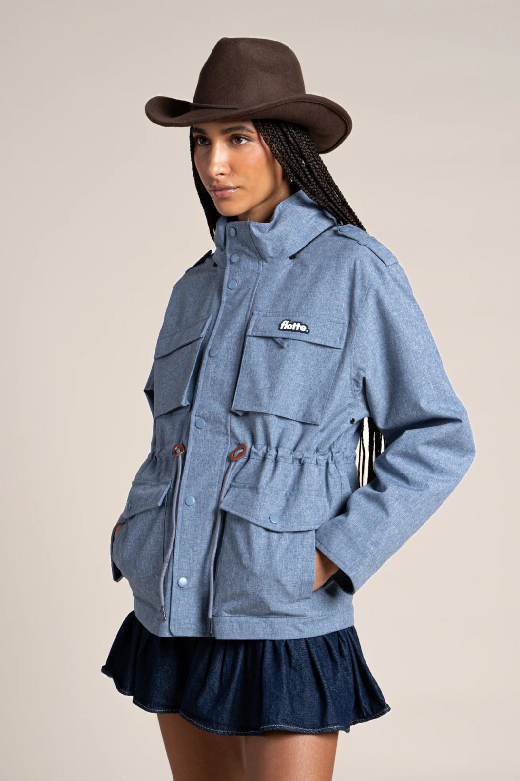 Flandres - Waterproof multi-pocket safari jacket with drawstring waist - blue jean print #couleur_blue-jean