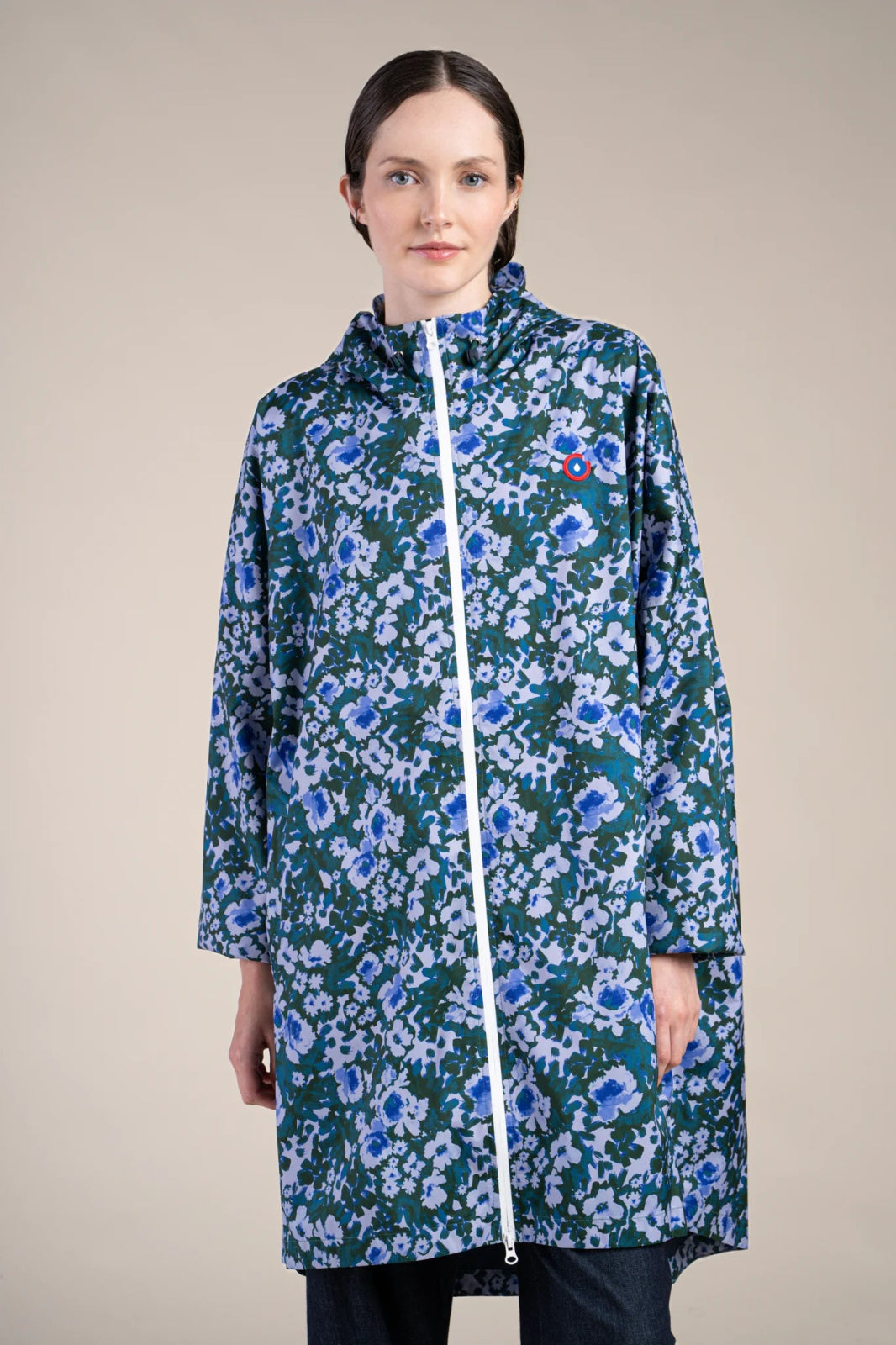 Liberté - Rain cape - Baggable windbreaker jacket - Flotte #couleur_geranium