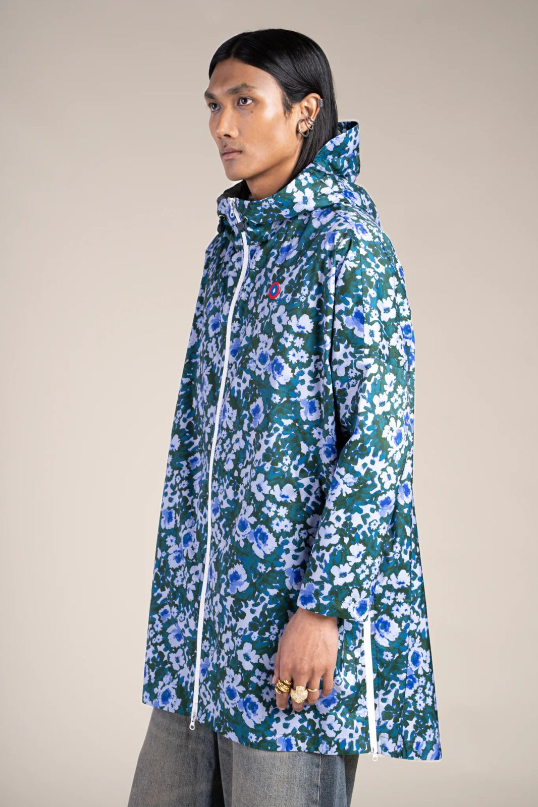 Liberté - Rain cape - Baggable windbreaker jacket - Flotte #couleur_geranium