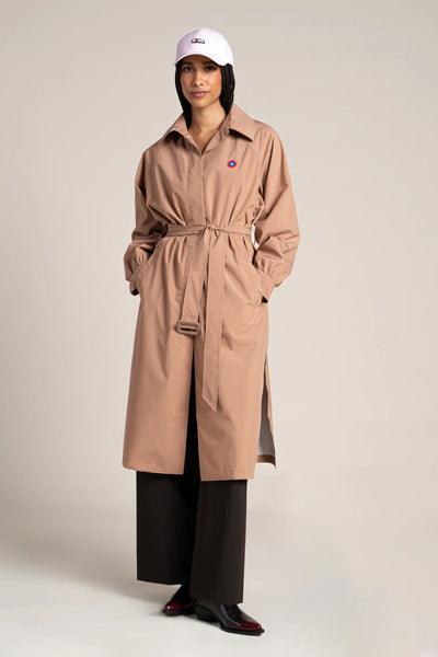 Madeleine - Long waterproof trenchcoat with belt - Flotte couleur cannelle #couleur_cannelle