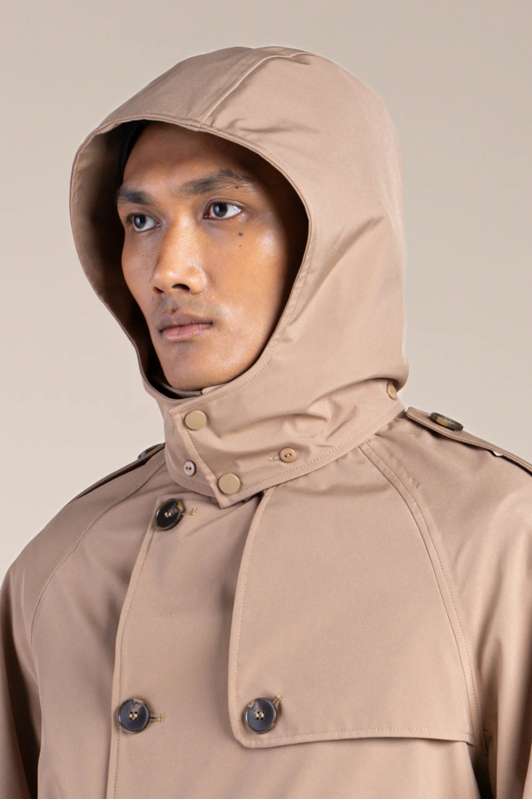 Montaigne - Waterproof trench coat - Flotte #couleur_sahara