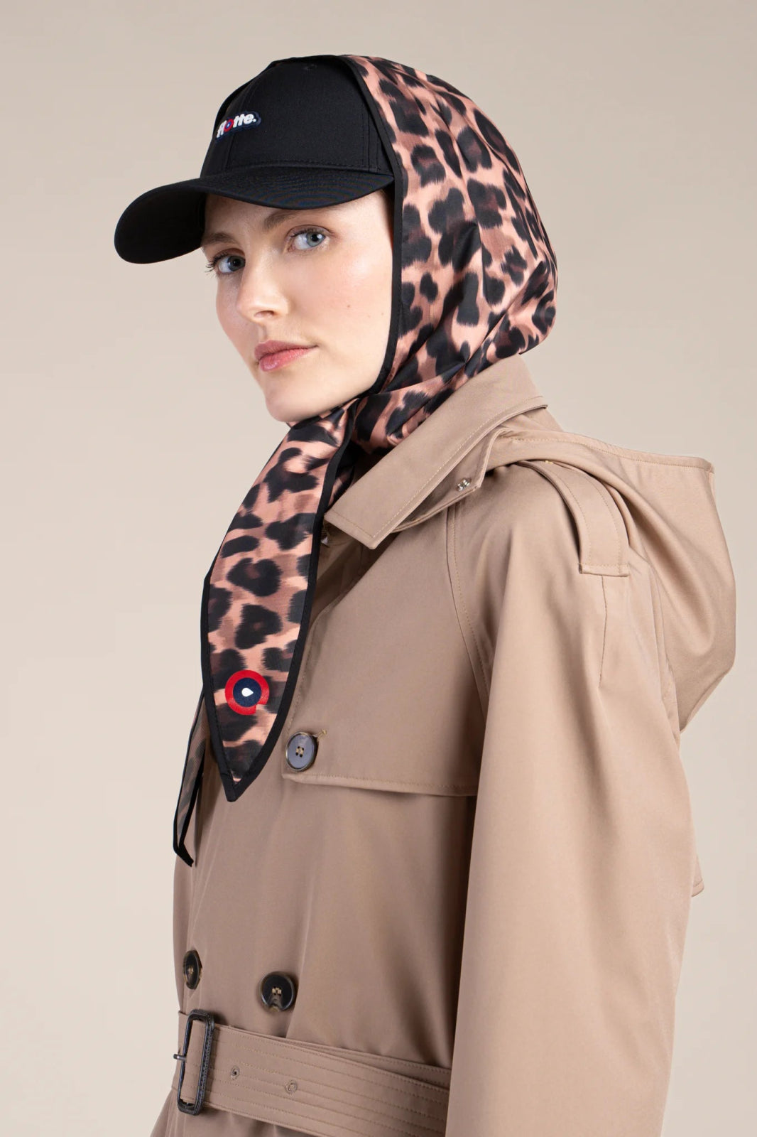 Montaigne - Waterproof trench coat - Flotte #couleur_sahara