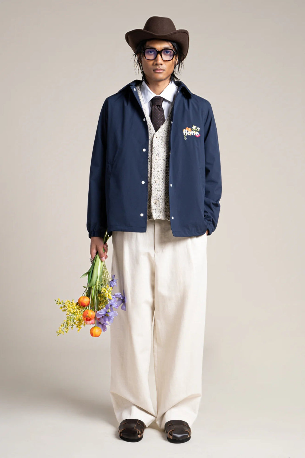 Plaisance - Work blue-inspired waterproof jacket with fleet floral embroidery - color indigo 