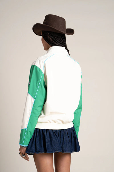 Pyramides - Contrast waterproof biker jacket in cactus color and chalk shell #couleur_cactus