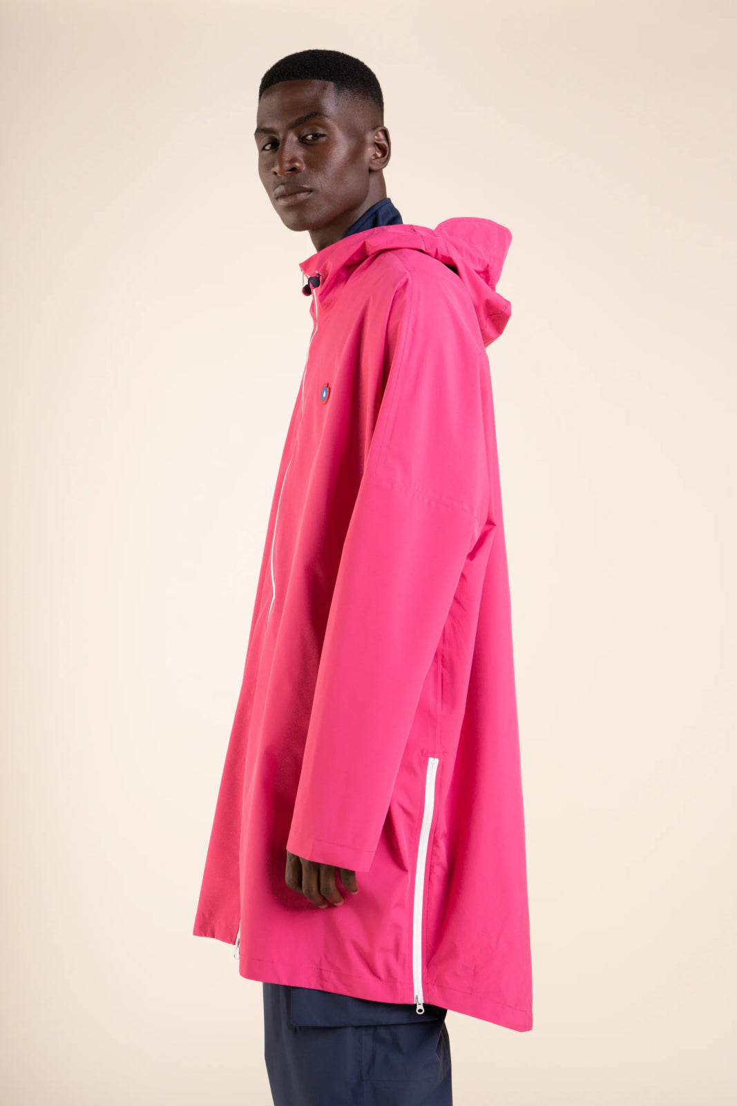 Liberté - Rain cape - Windbreaker jacket in a bag - Flotte #couleur_fuschia