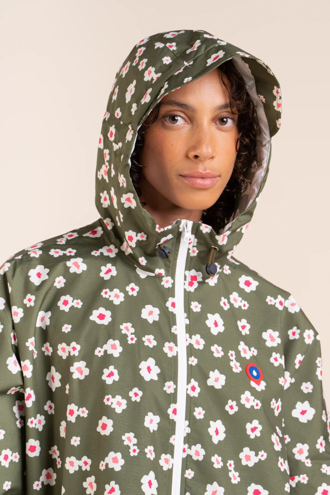 Liberté - Rain cape - Baggable windbreaker jacket - Flotte #couleur_prairie